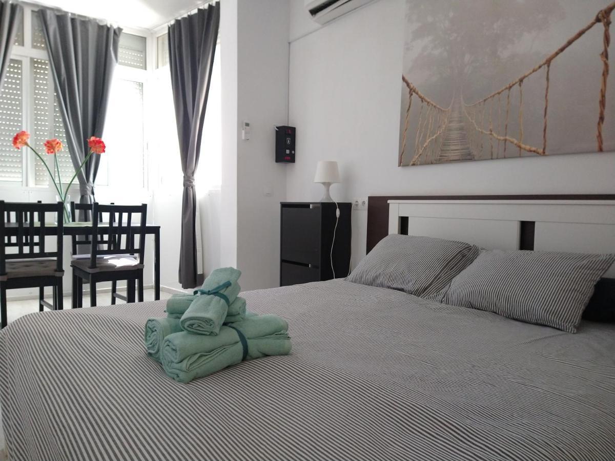 Amplio Estudio,Vista Mar Y Montana, A Pasos Del Centro 托雷莫利诺斯 外观 照片