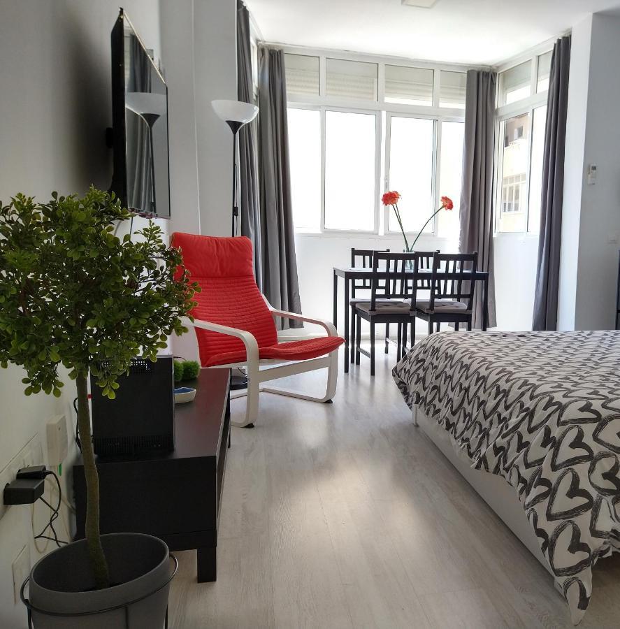 Amplio Estudio,Vista Mar Y Montana, A Pasos Del Centro 托雷莫利诺斯 外观 照片